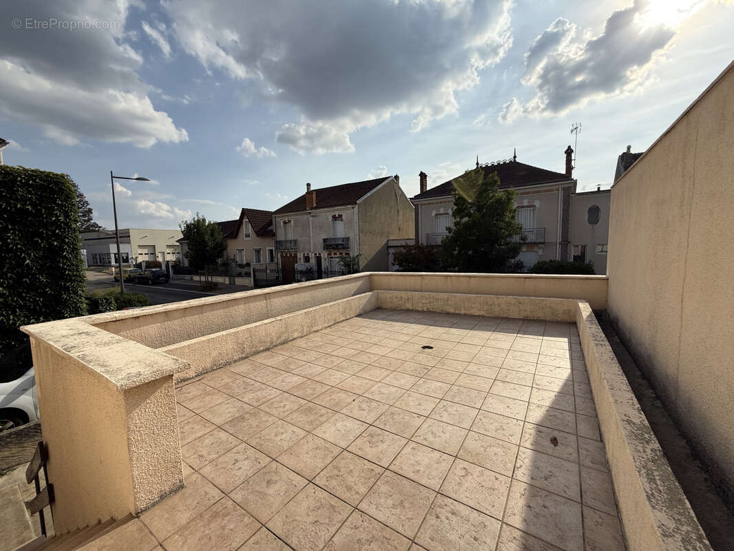 Maison 129 m2 / 3 chambres / garage - photo 4