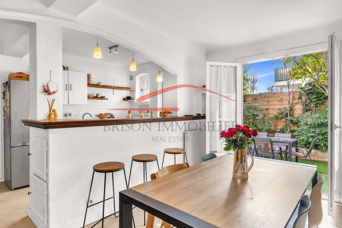 Appartement à LA COLLE-SUR-LOUP