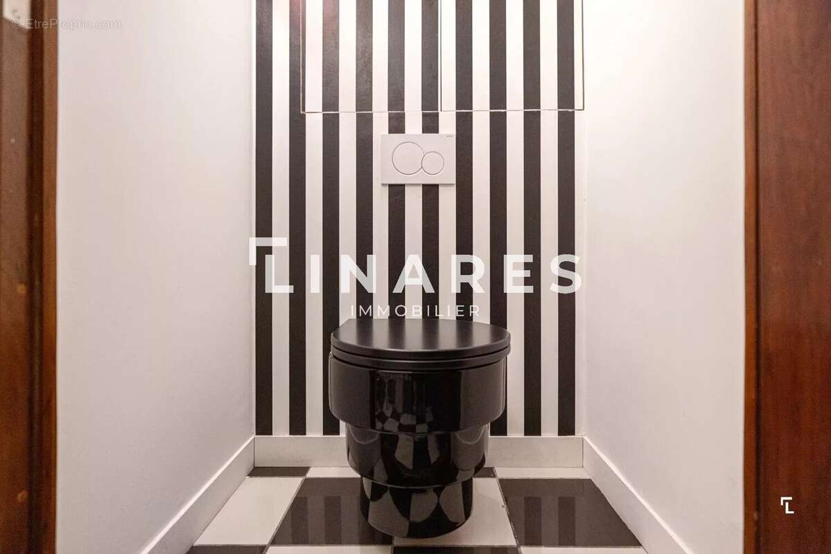 Appartement à MARSEILLE-1E