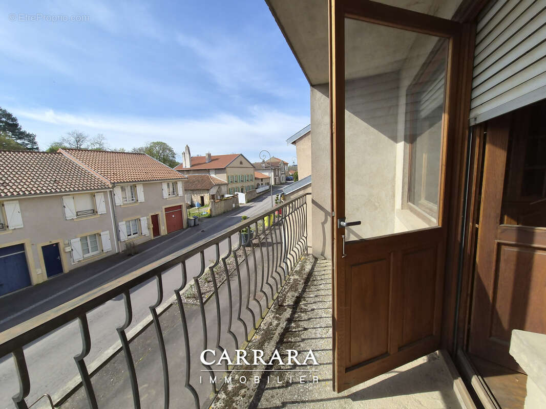 Maison Lorraine, de caractère avec ses dépendances à exploiter. - photo 10
