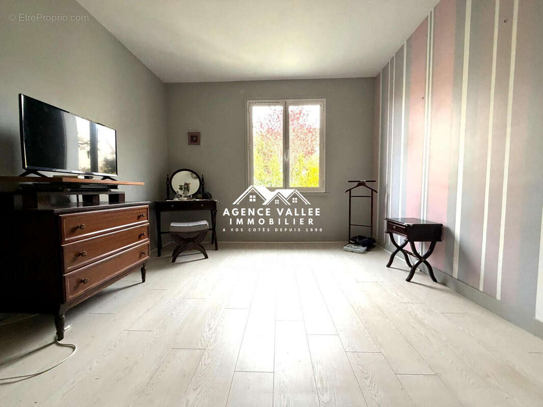 Maison à SAINTRY-SUR-SEINE