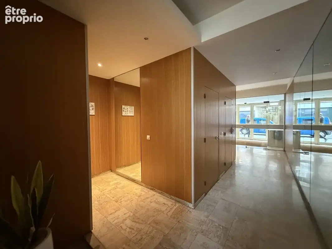 Local Commercial RDC - Paris 12 - 144 m2 - Climatisé - photo 5