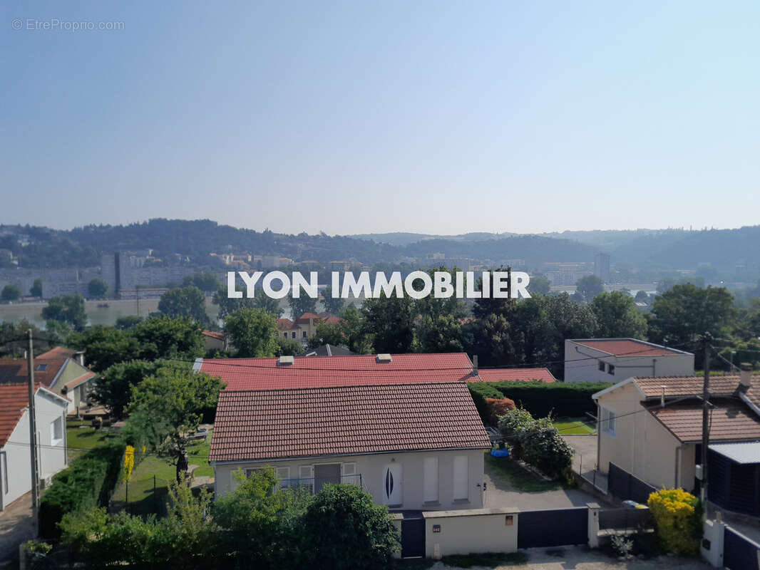 Appartement à SAINT-ROMAIN-EN-GAL