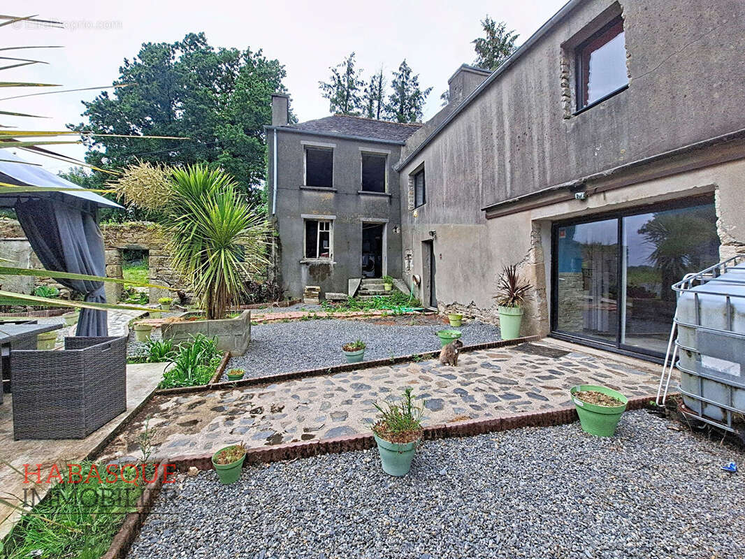 Maison à COMMANA