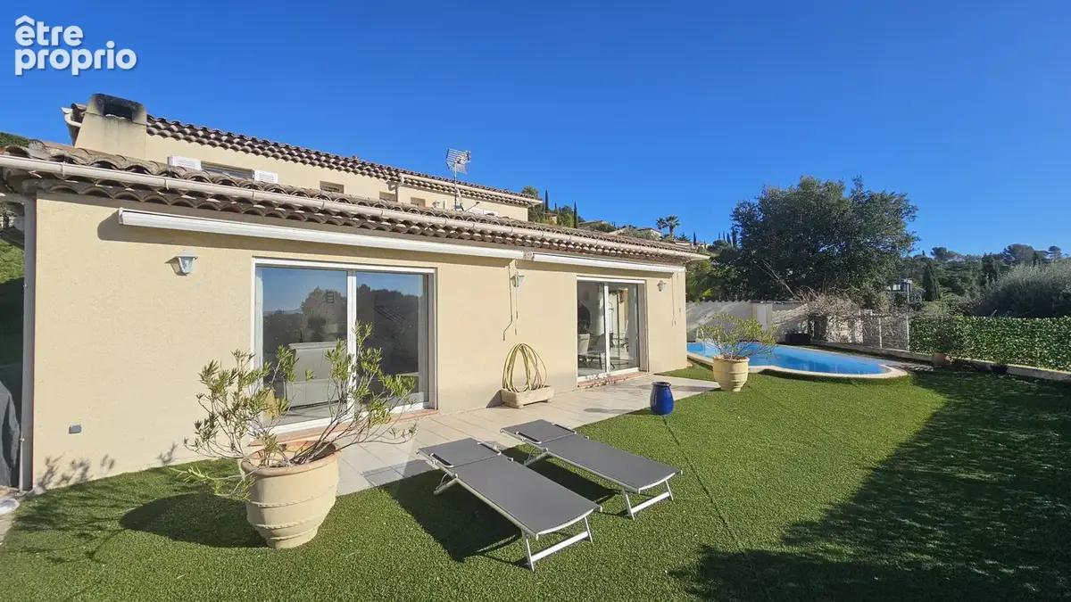 FREJUS, superbe villa avec piscine dans domaine sécurisé - photo 4
