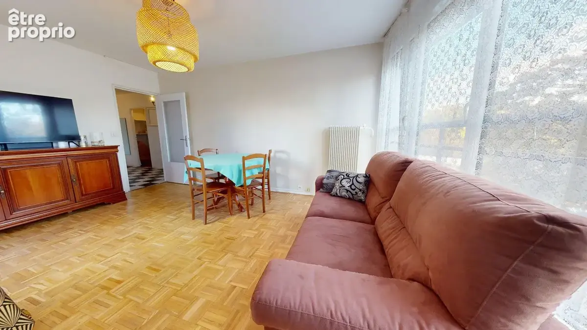 A 700 m du RER SEVRAN-LIVRY et futur Métro, Appartement F5 - photo 2