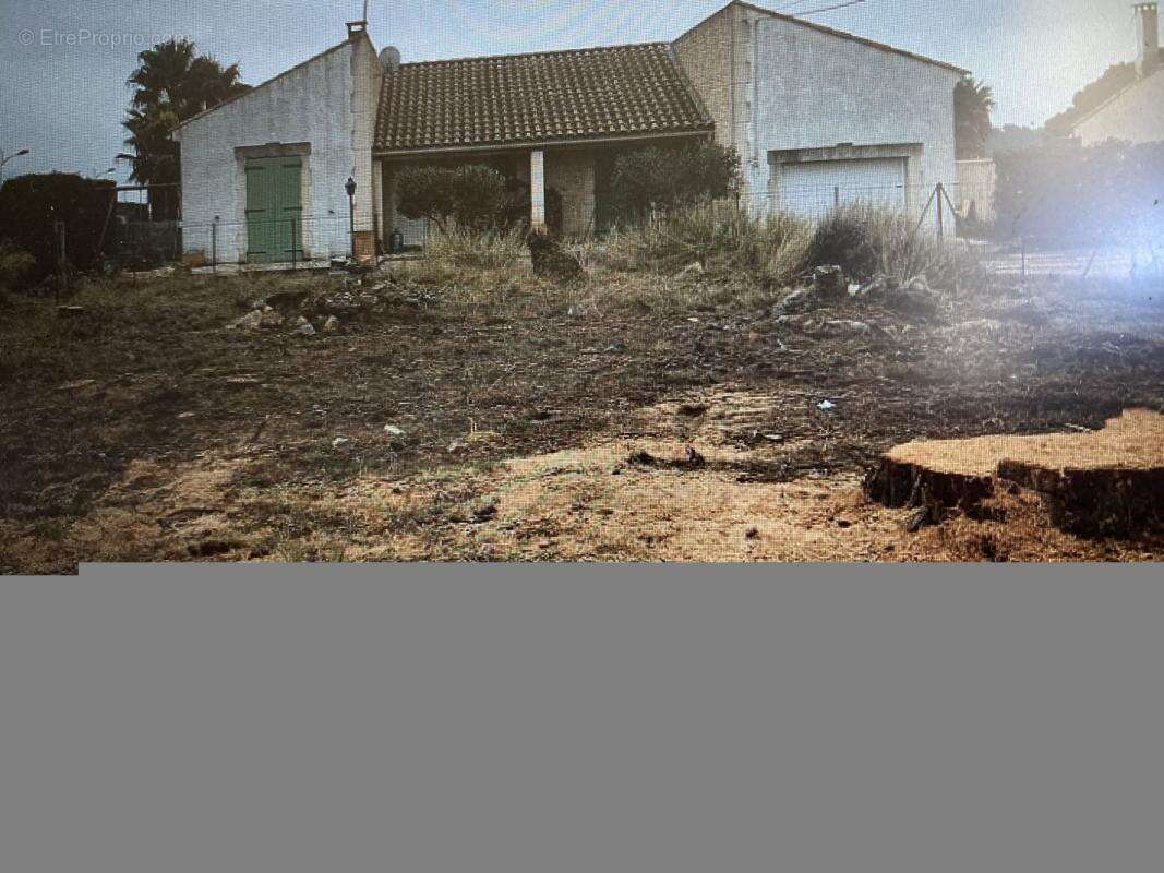 Terrain à MAUREILHAN