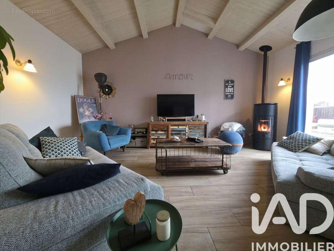 Photo 3 - Maison à SAINT-OUEN-D'AUNIS