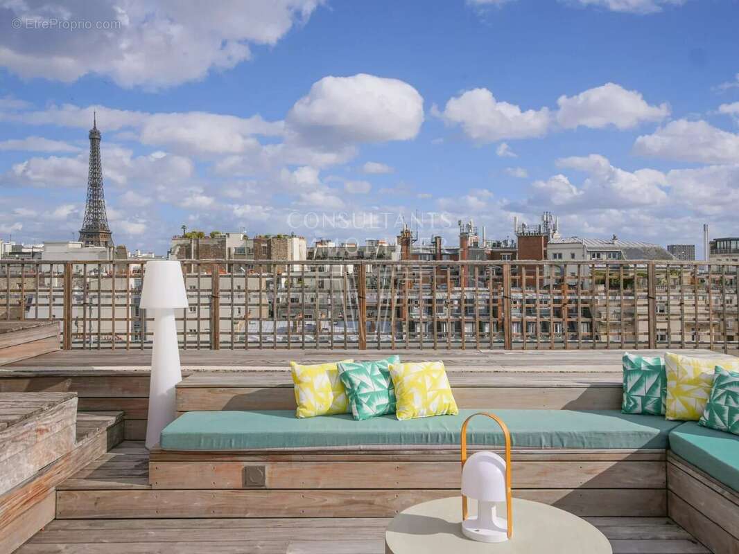 Appartement à PARIS-16E