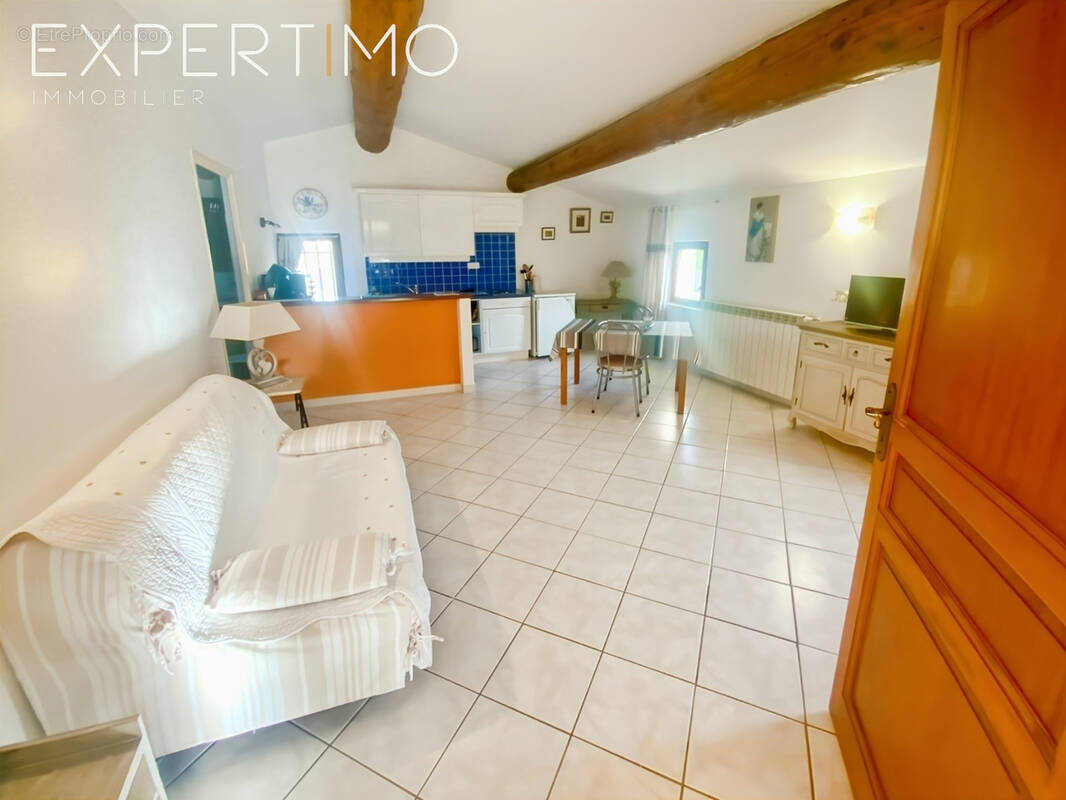 Appartement à BONNIEUX