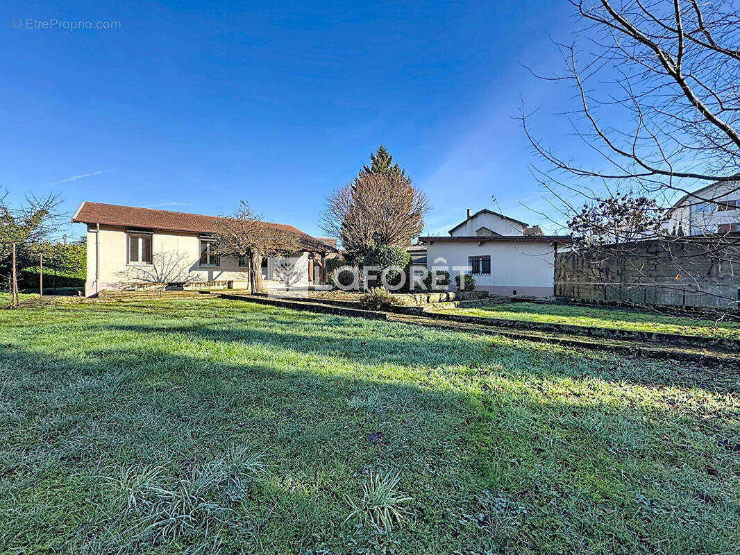 Maison à JASSANS-RIOTTIER