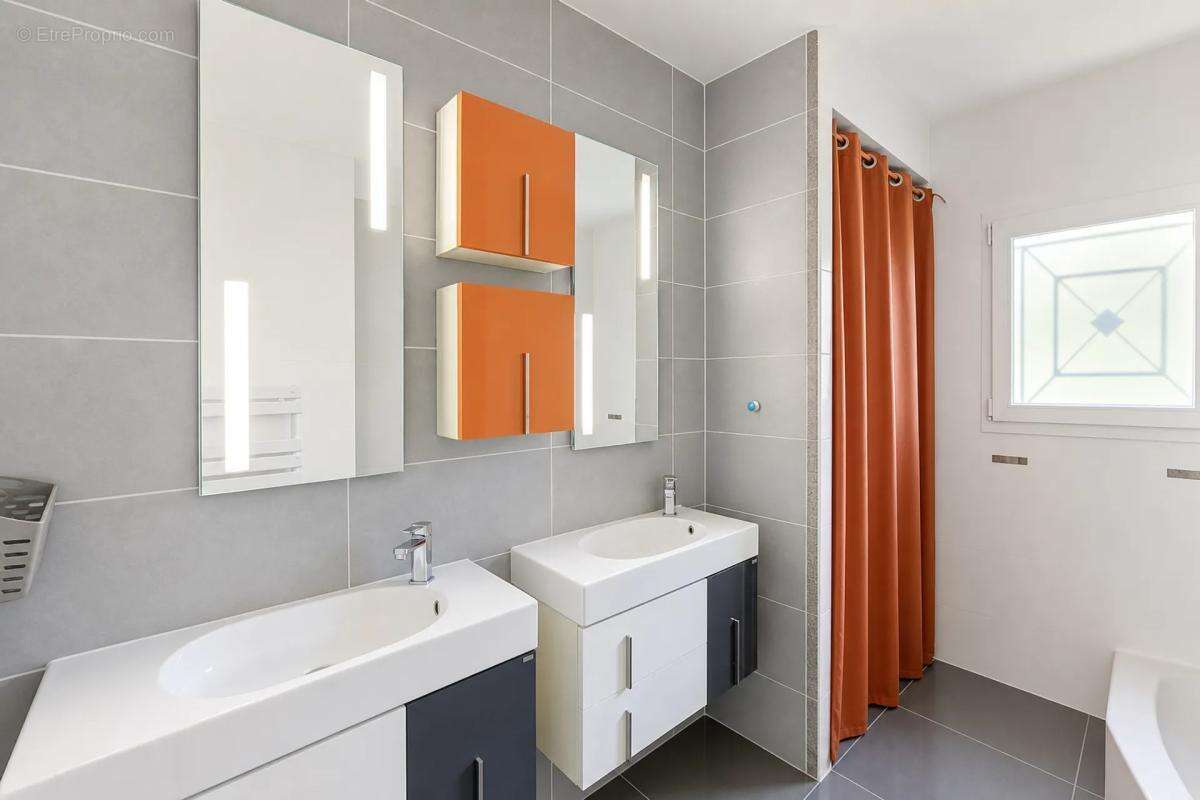Maison de 6 pièces de 232 m² à Castelsarrasin - photo 13