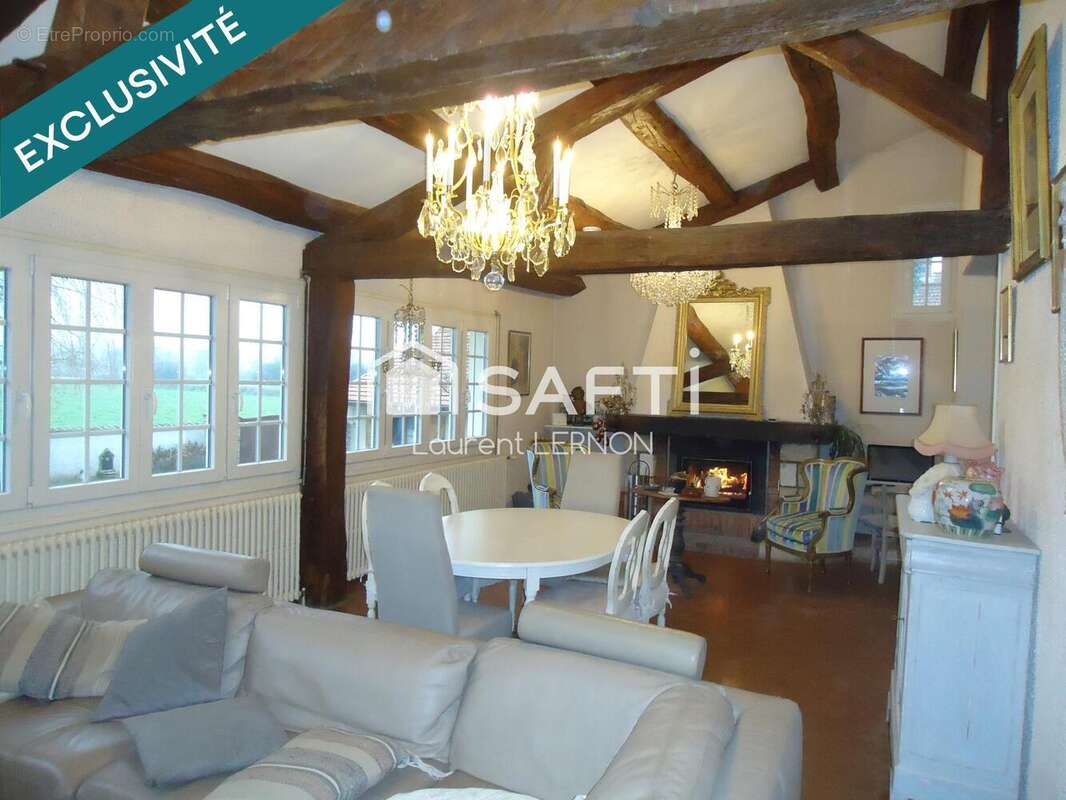 Maison 253 m² à Scey-Sur-Saone-Et-Saint-Albin  - photo 7