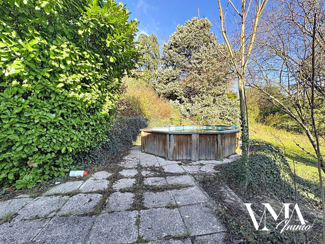 Maison à SAINT-GERMAIN-SUR-L&#039;ARBRESLE