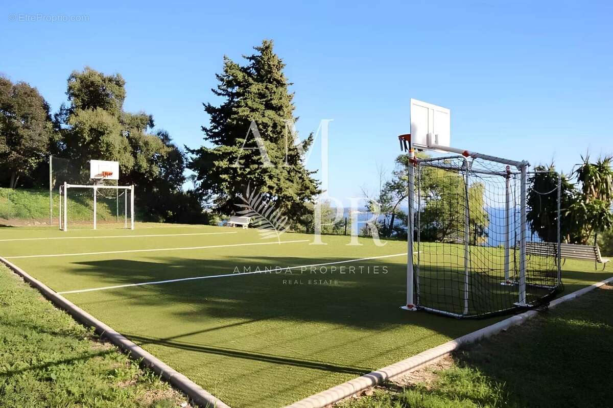 Appartement à VALLAURIS