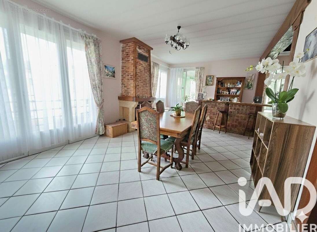 Maison 185 m² à La Tremblade  - photo 2
