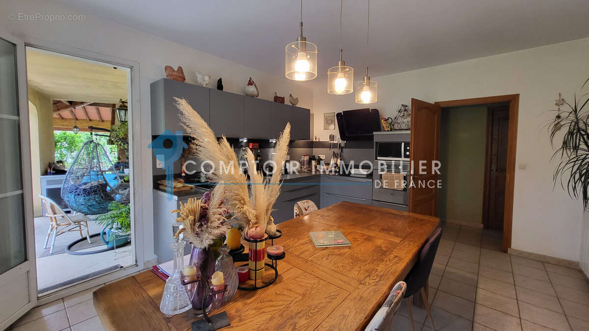 DPT GARD (30), à vendre, NIMES proche, maison individuelle type 8, terrain de 3434m2, piscine, garage - photo 2