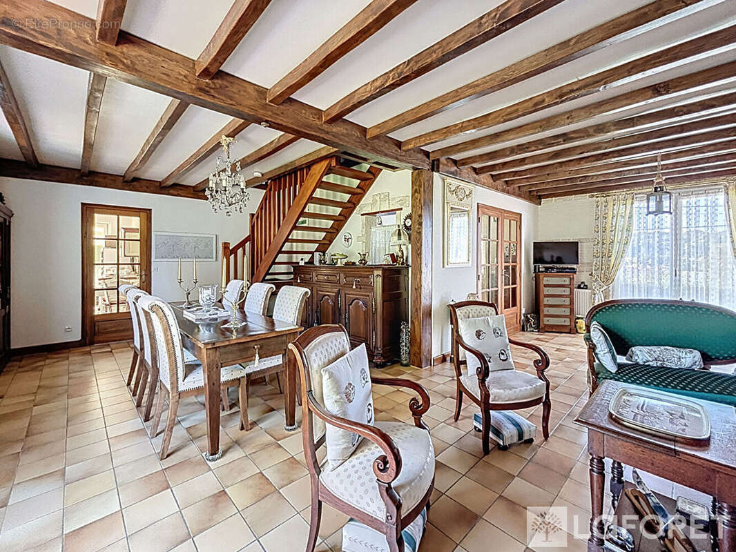 Maison à MONTREUIL