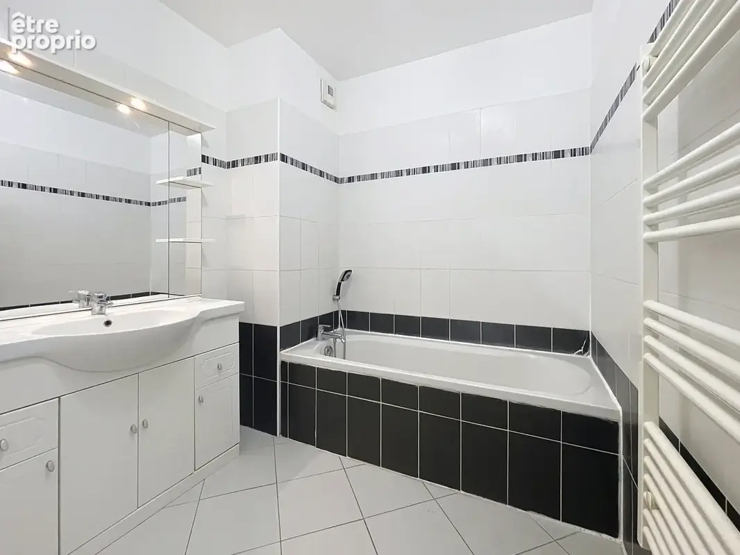 À Antibes, vente agréable 2 Pièces 48m2, super emplacement - photo 5