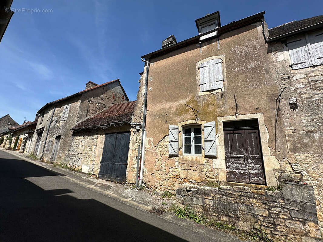 Maison à rénover coeur de village - photo 4