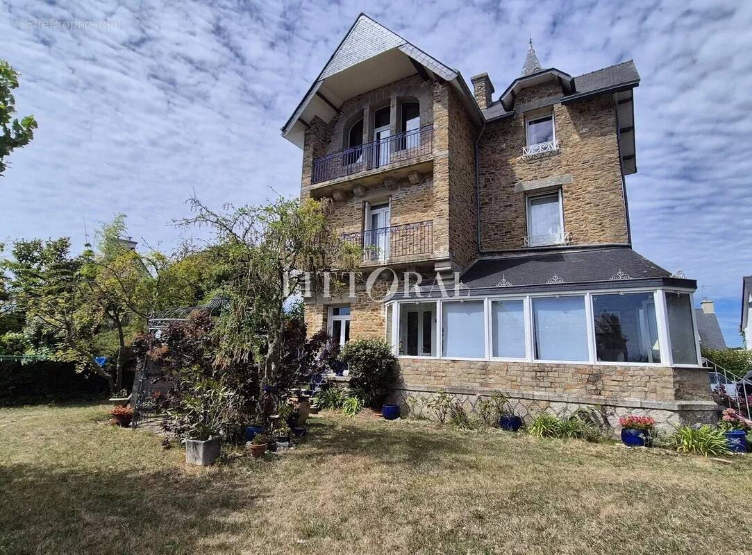 Maison à CLOHARS-CARNOET