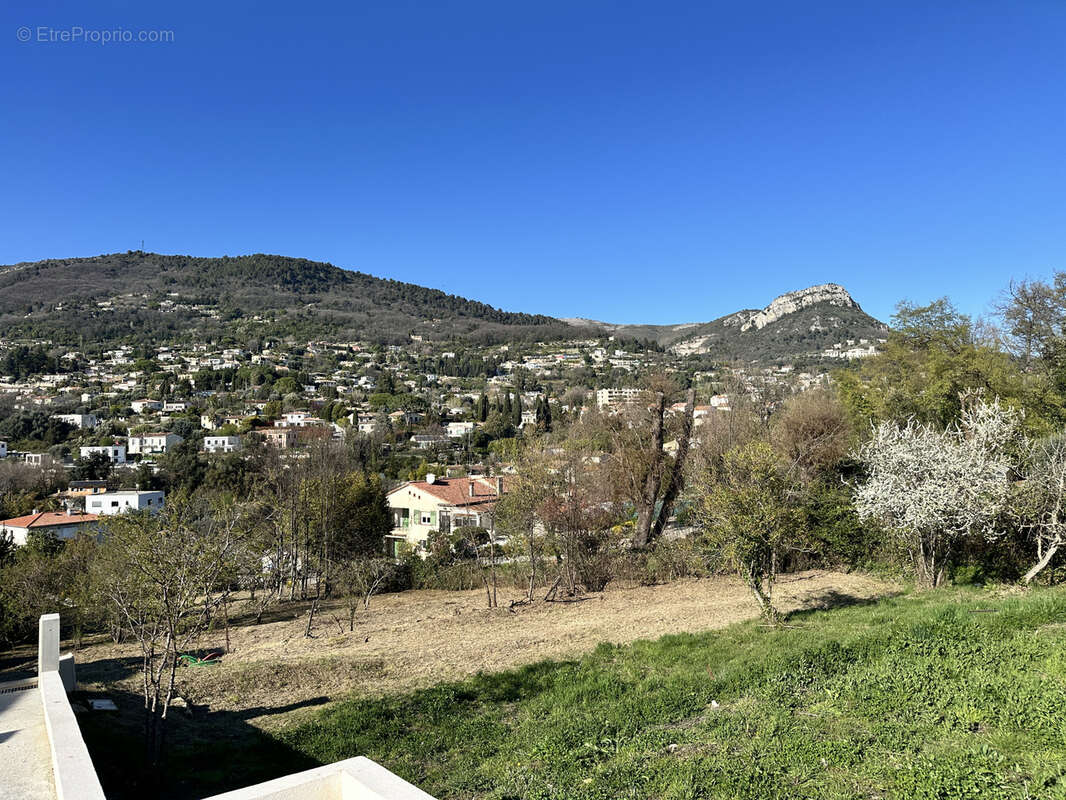 Terrain à VENCE