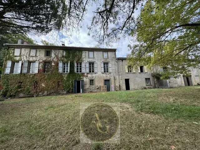 Maison à VILLENEUVE-LA-COMPTAL