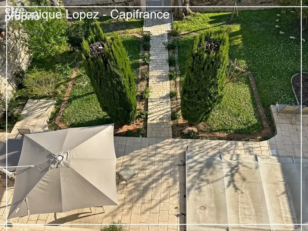 Agen quartier Préfecture, élégante demeure du XIXe siècle de 292 m² avec ascenseur, jardin, garage et piscine - photo 13