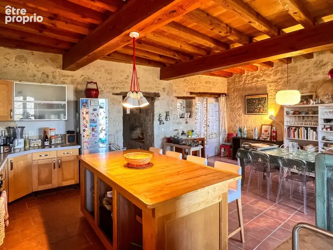 Propriété de charme dans un village prisé avec cour intérieure - photo 7