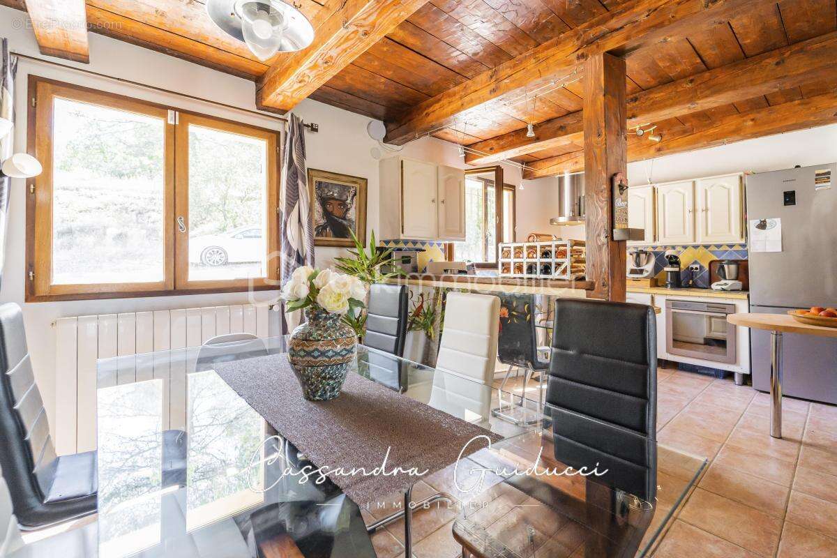 Superbe villa avec vue panoramique et appartement T2 indépendant - photo 4