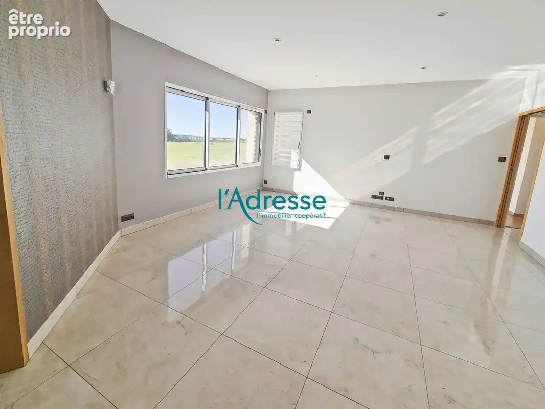 Maison 169 m2 habitables sur  terrain de 5900 m² - photo 4