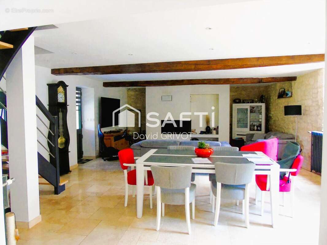 Maison 343 m² à Foulangues  - photo 4