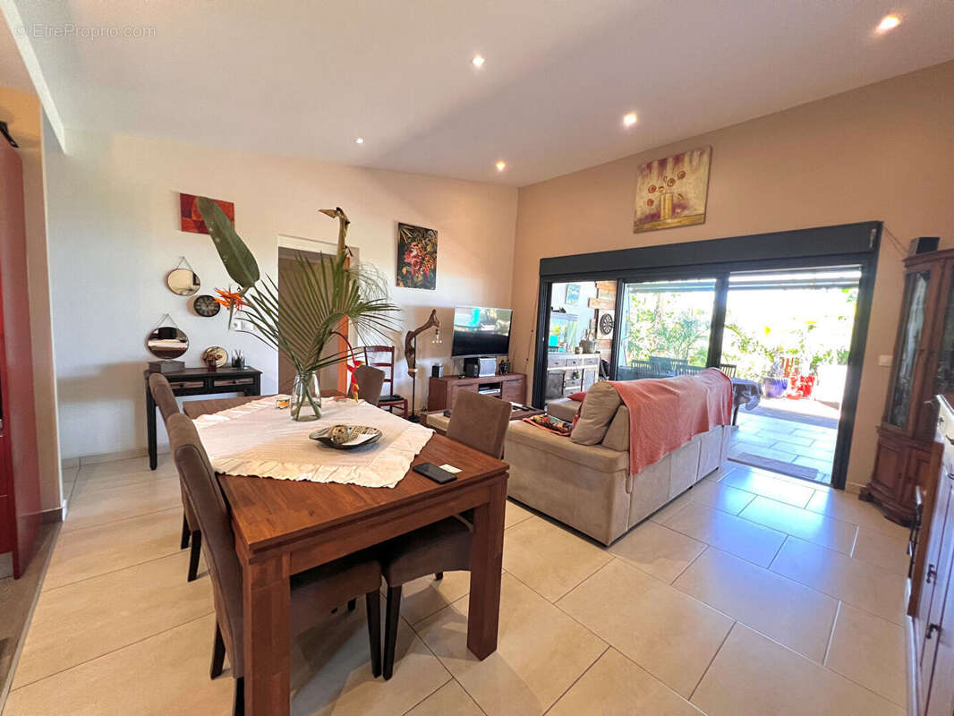 Maison à SAINT-PIERRE