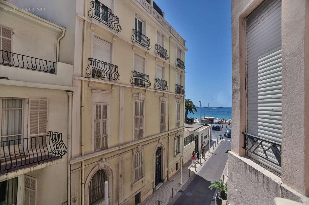 Appartement à CANNES