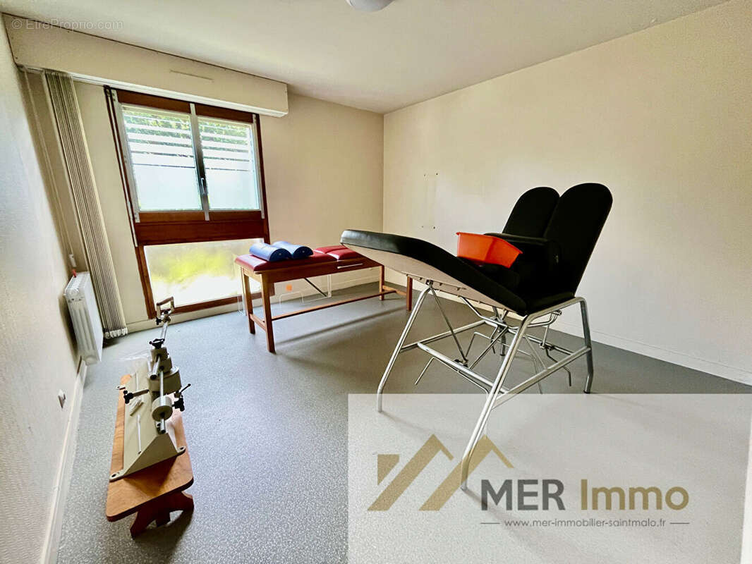 Commerce à SAINT-MALO