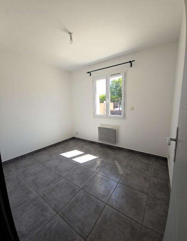 Maison à SAINT-MONTAN