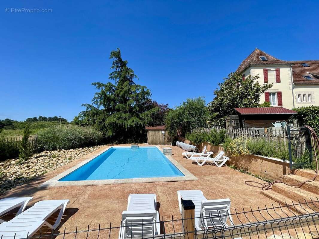 585146793102236163231947802959756459739212953n - Maison à COUX-ET-BIGAROQUE