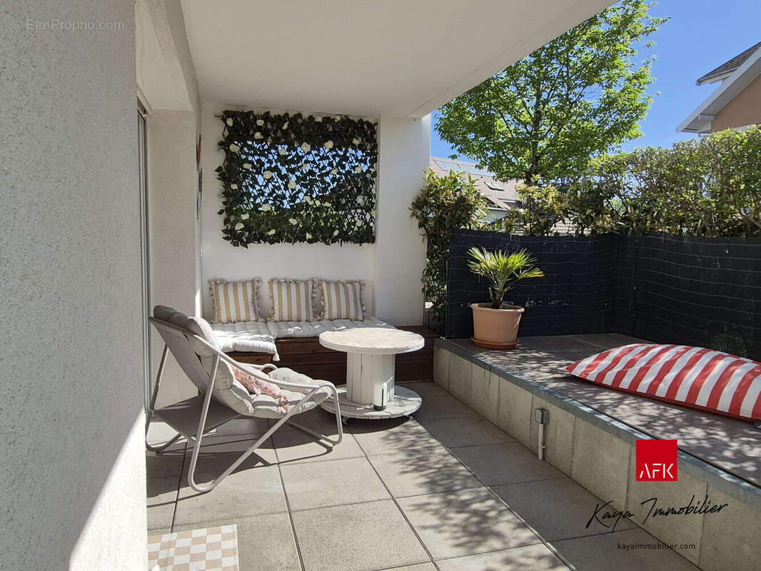 Appartement à POISY