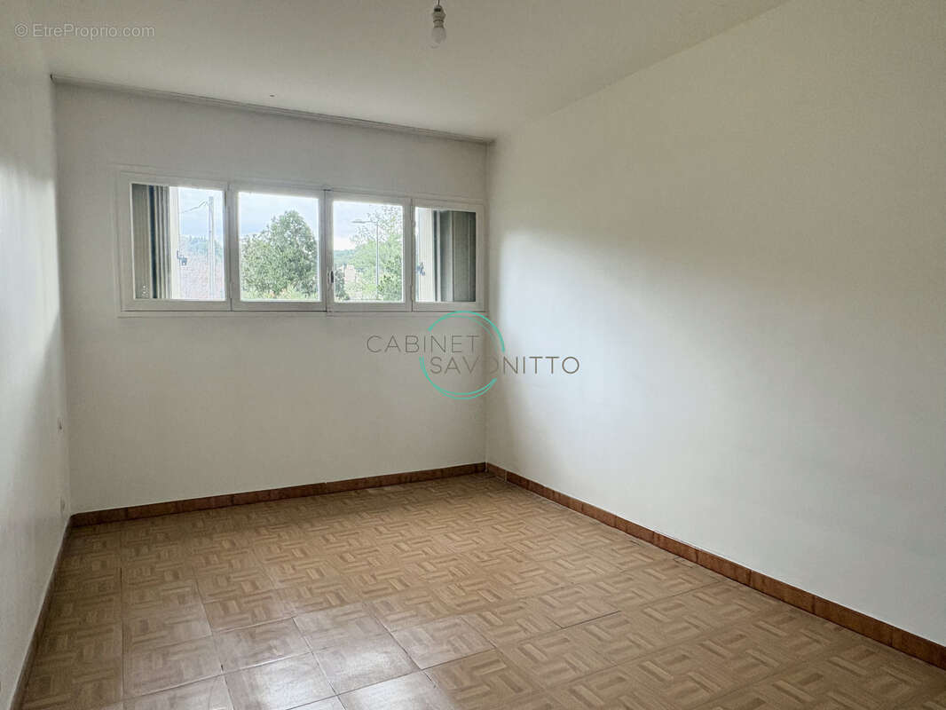 Appartement à MARSEILLE-15E