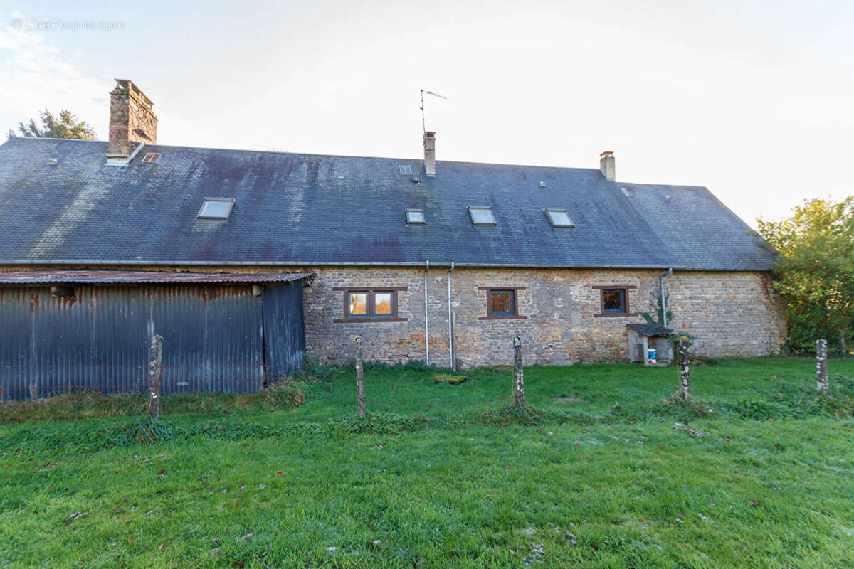 Maison à SAINTE-PIENCE