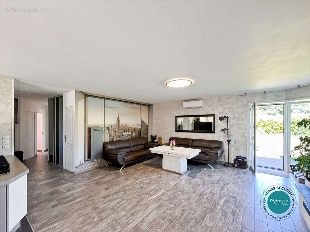 Maison à GUIGNEVILLE-SUR-ESSONNE