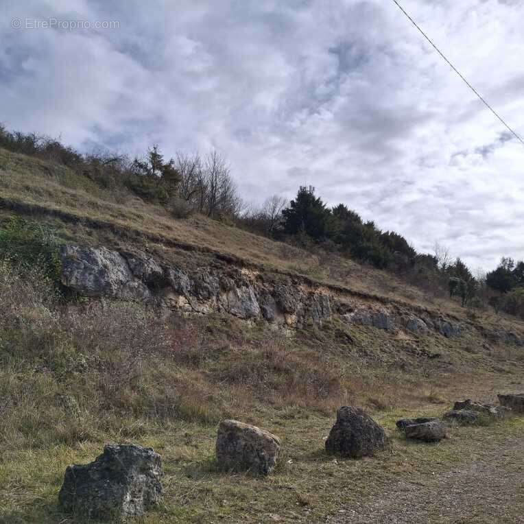 Terrain à ANGOULEME