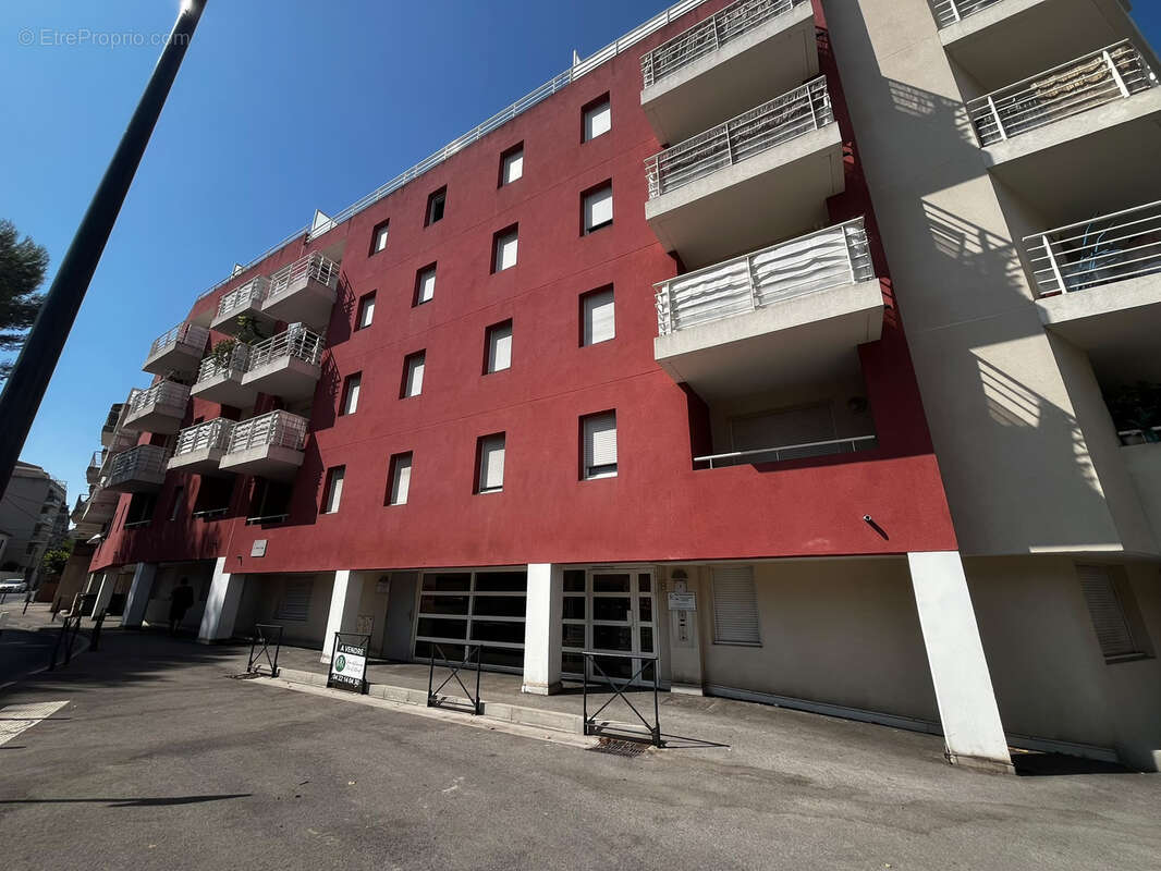 Appartement t3 , terrasse et jardin prive + garage box à la seyne sur mer porte marine - photo 20