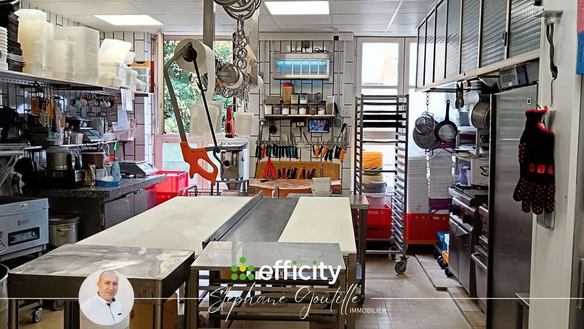 Commerce à L&#039;ARBRESLE