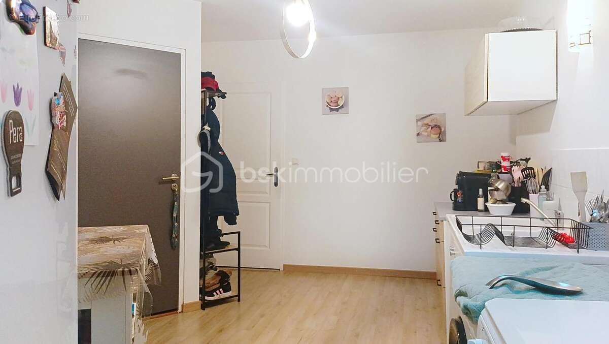 T2 rénové de 59 m² – rives centre - photo 7