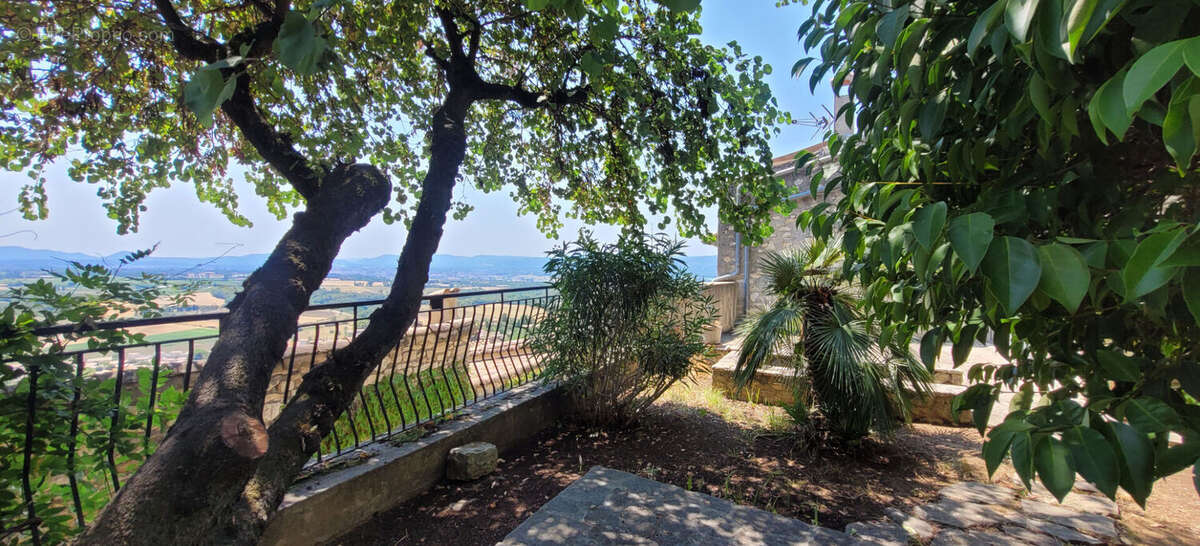 Maison de village avec vue panoramique, jardin et piscine - photo 6
