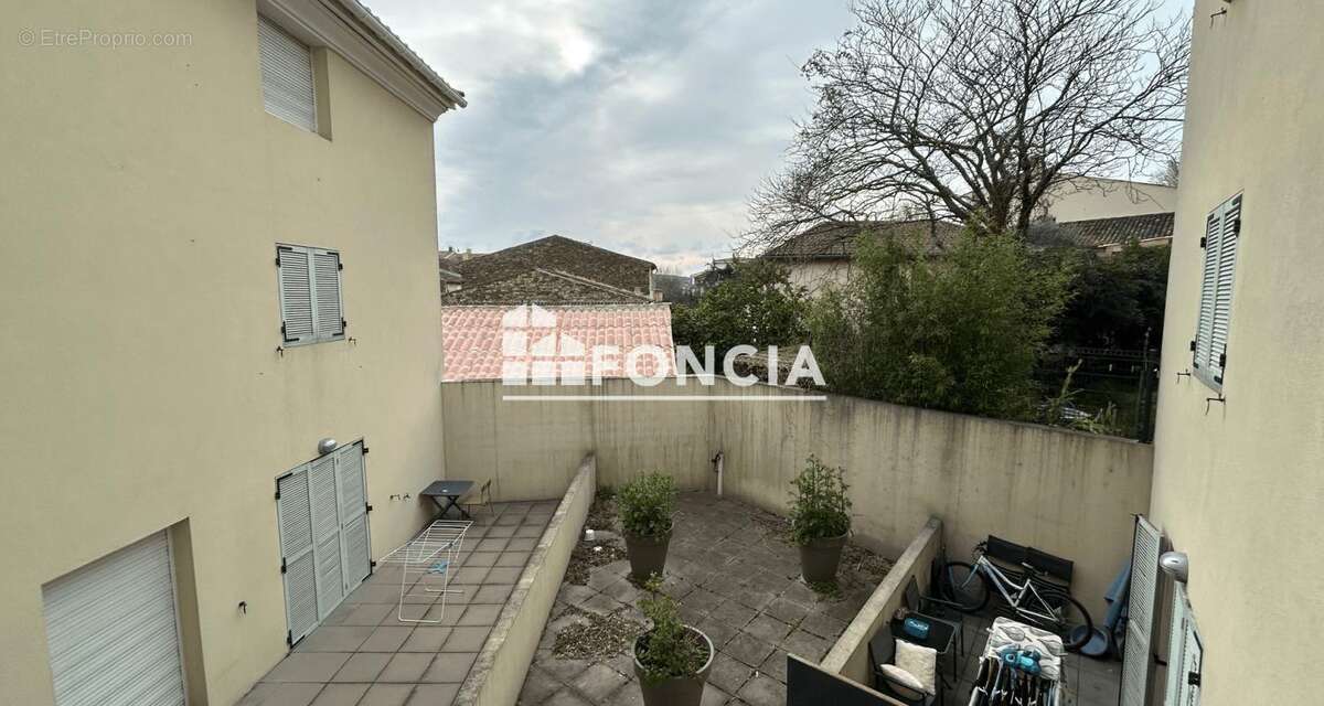 Appartement à COGOLIN