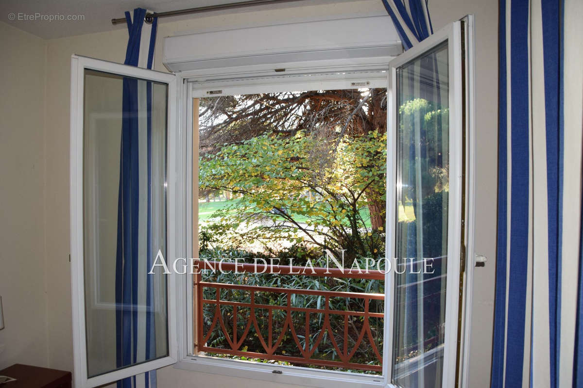 Appartement à MANDELIEU-LA-NAPOULE