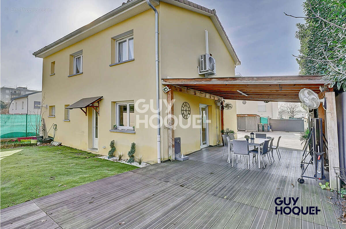 Maison à SAINT-PRIEST