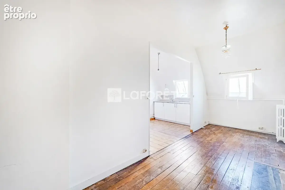 Studio - Dernier étage avec ascenseur - Boulevard de Courcelles, Paris 17e - photo 9